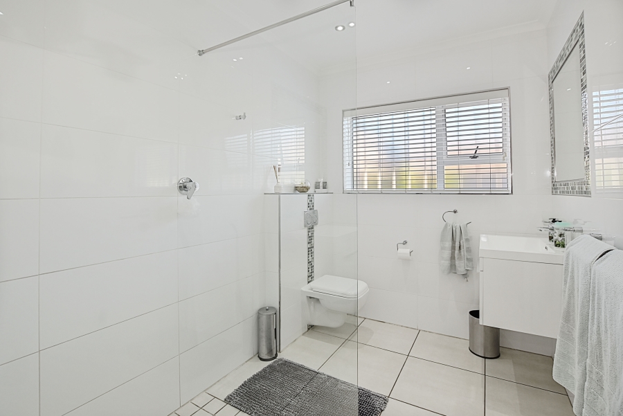 4 Bedroom Property for Sale in Blouberg Rise Western Cape